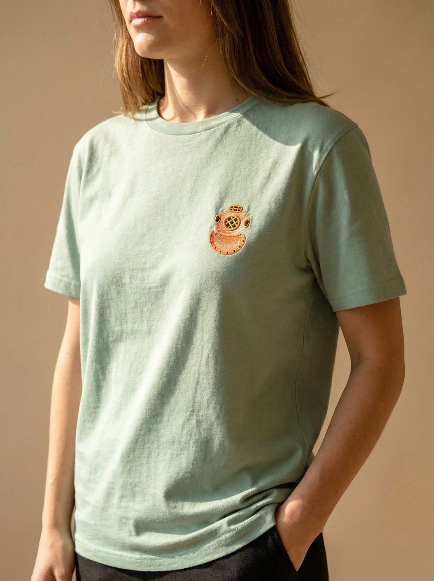 Diving Helmet - Embroidery Tee